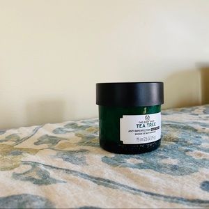 The Body Shop - TEA TREE NIGHT MASK